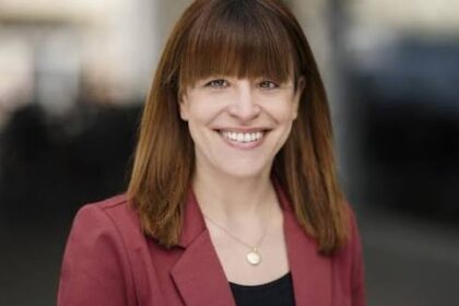 julia reuschenbach augen